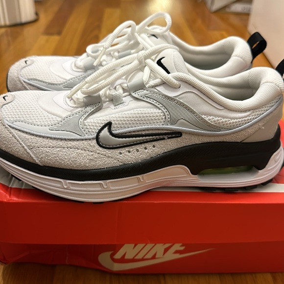 Brand new women’s Nike Air max - Picture 2 of 5